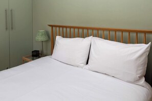2 chambres, fer et planche à repasser, accès Internet, draps fournis
