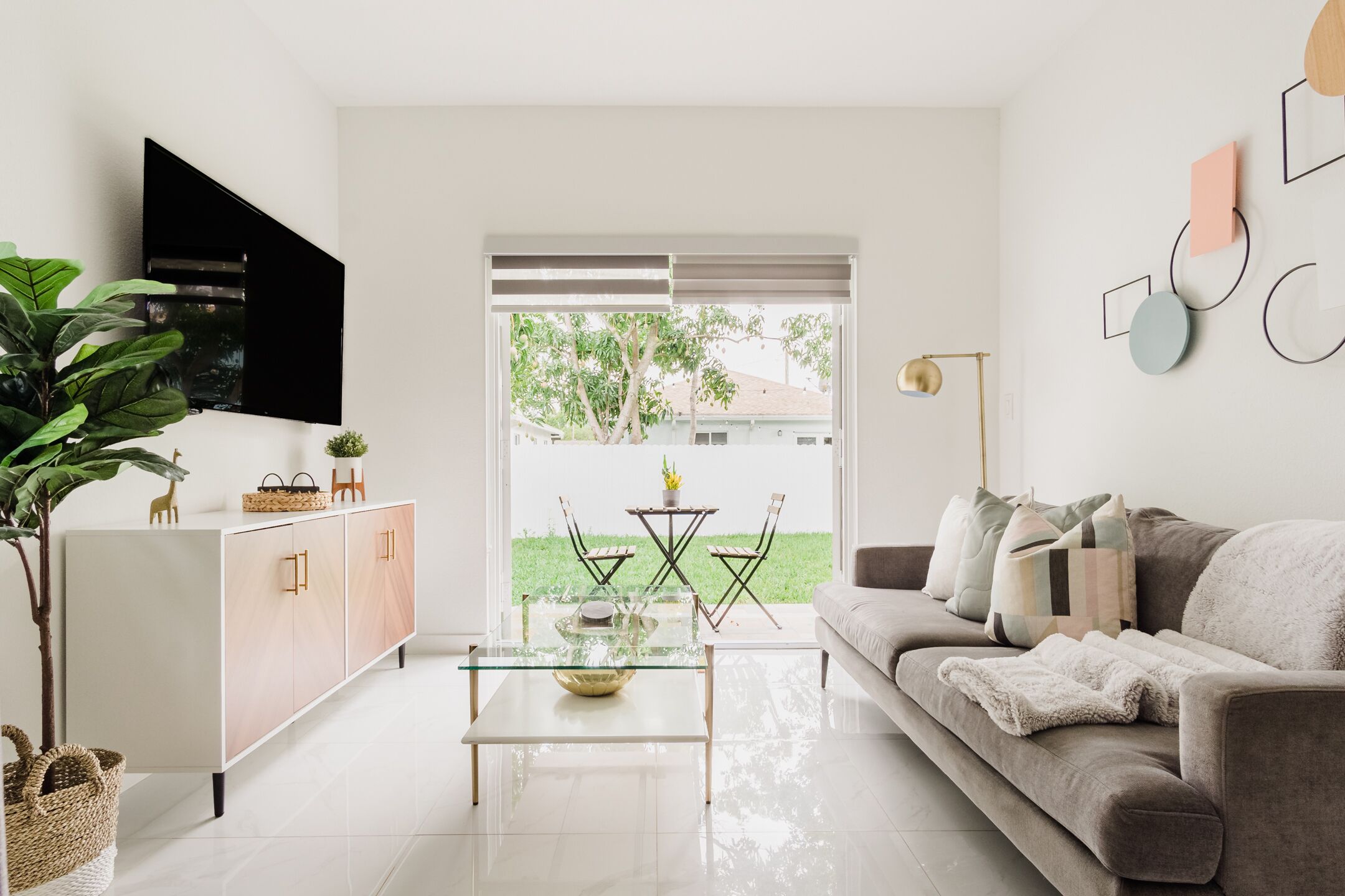 NEW BUILD! Luxury 3 Bedroom / 2 Bathroom Private Clean Home - MIAMI☀️🏝