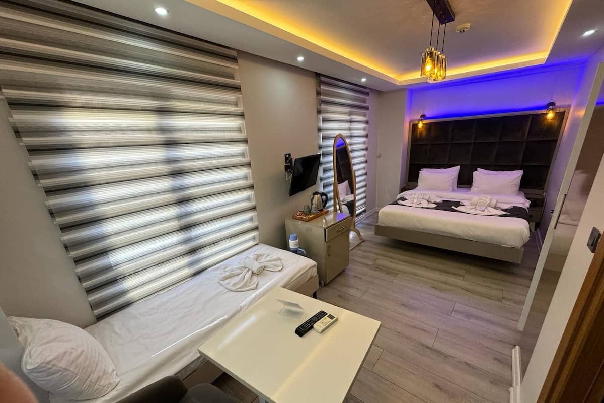 Egyptian cotton sheets, premium bedding, memory-foam beds, in-room safe