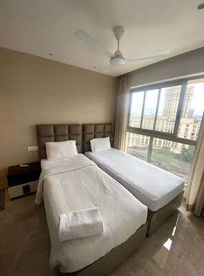 1 bedroom, WiFi - 1 BHK at Hiranandani Powai (Ocean Heights)