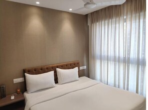 1 bedroom - Luxurious budget stay in Powai (Ocean Heights)