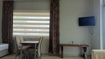 Phòng 4 phong cách cổ điển | Màn/rèm cản sáng, phòng cách âm