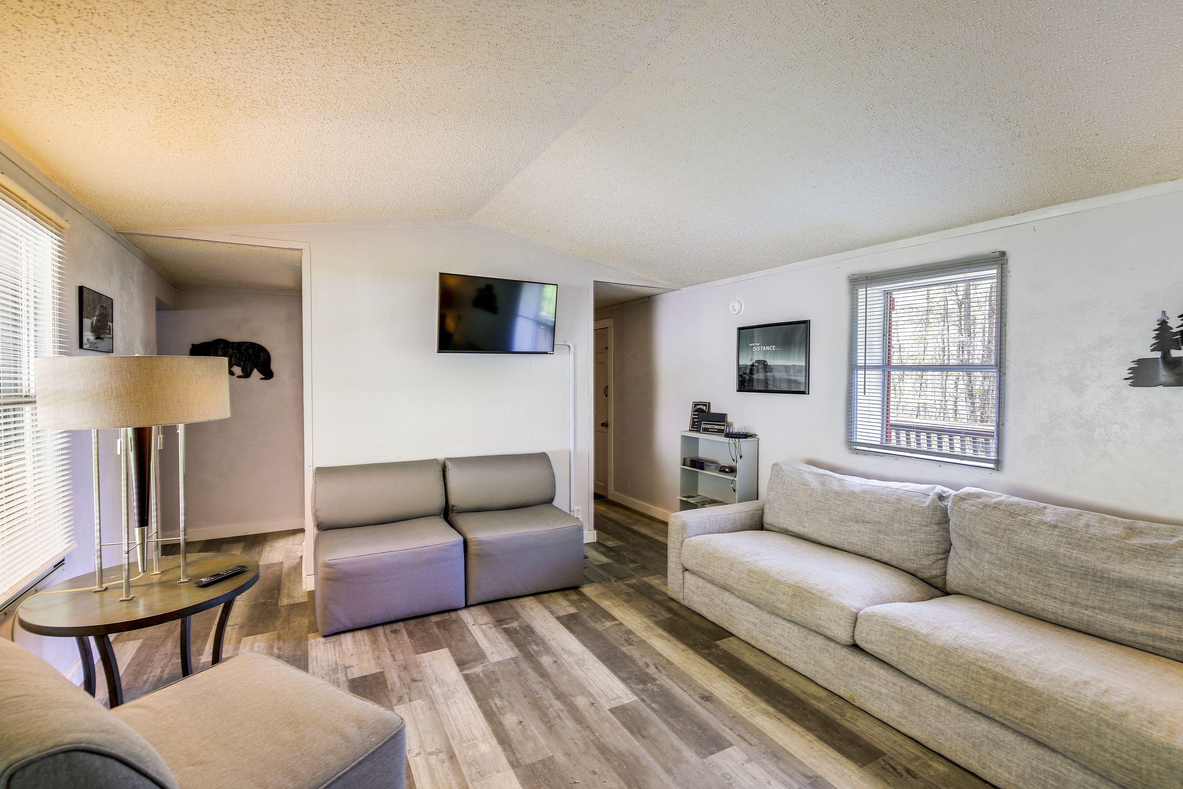 Huntsville Cabin w/ Fire Pit + Charcoal Grill!