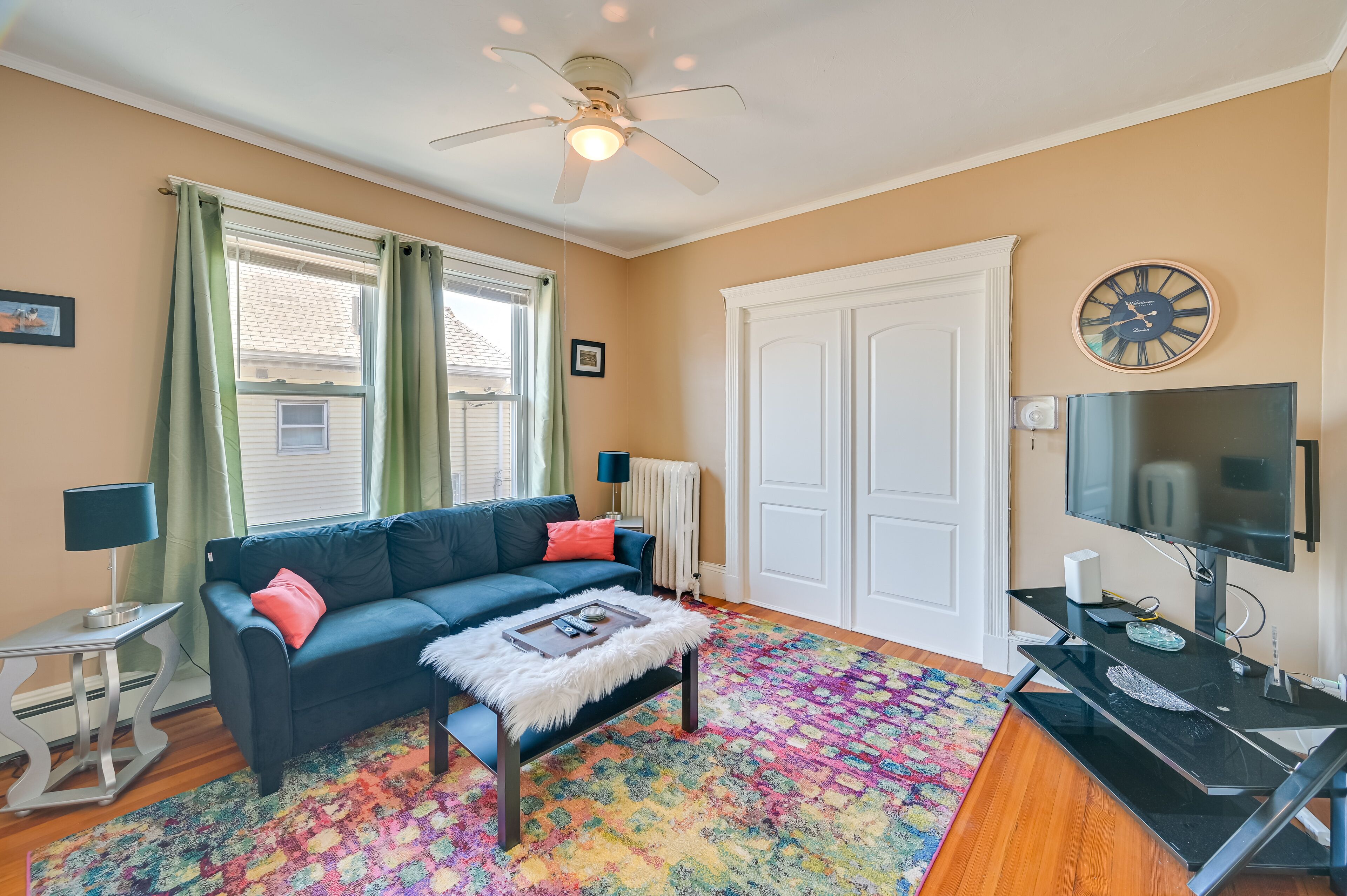 Revere Vacation Rental Near MBTA ~ 7 Mi to Boston!