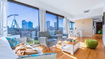 Penthouse | Wohnbereich | 40-Zoll-Smart-TV mit Digitalempfang, Fernseher, Netflix