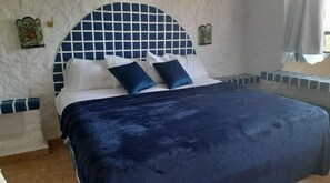 1 bedroom, iron/ironing board - Sol y Mar. Delfines (Zihuatanejo)