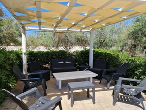 Outdoor dining - Apartment in beachfront residence (Campomarino di Maruggio)