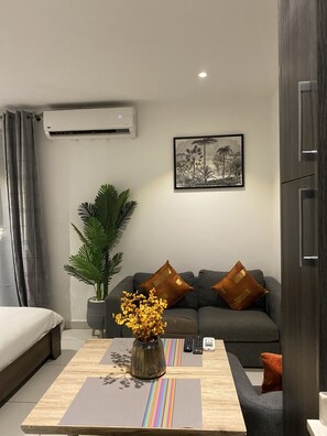 Sengetøy av topp kvalitet, Tempur-Pedic-senger og minibar