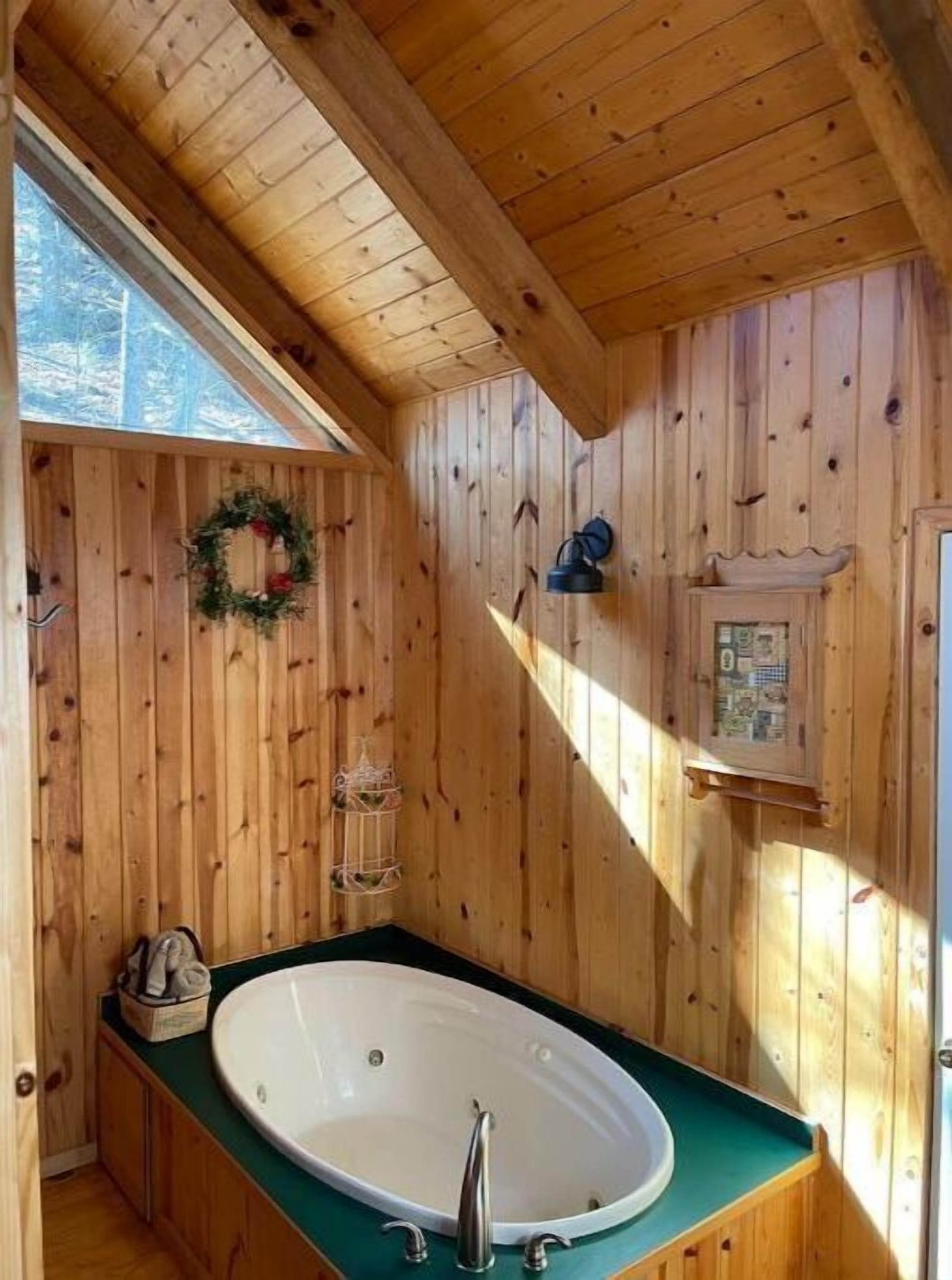 5 Acre Private Hollow w/Brook Running Under Cabin!