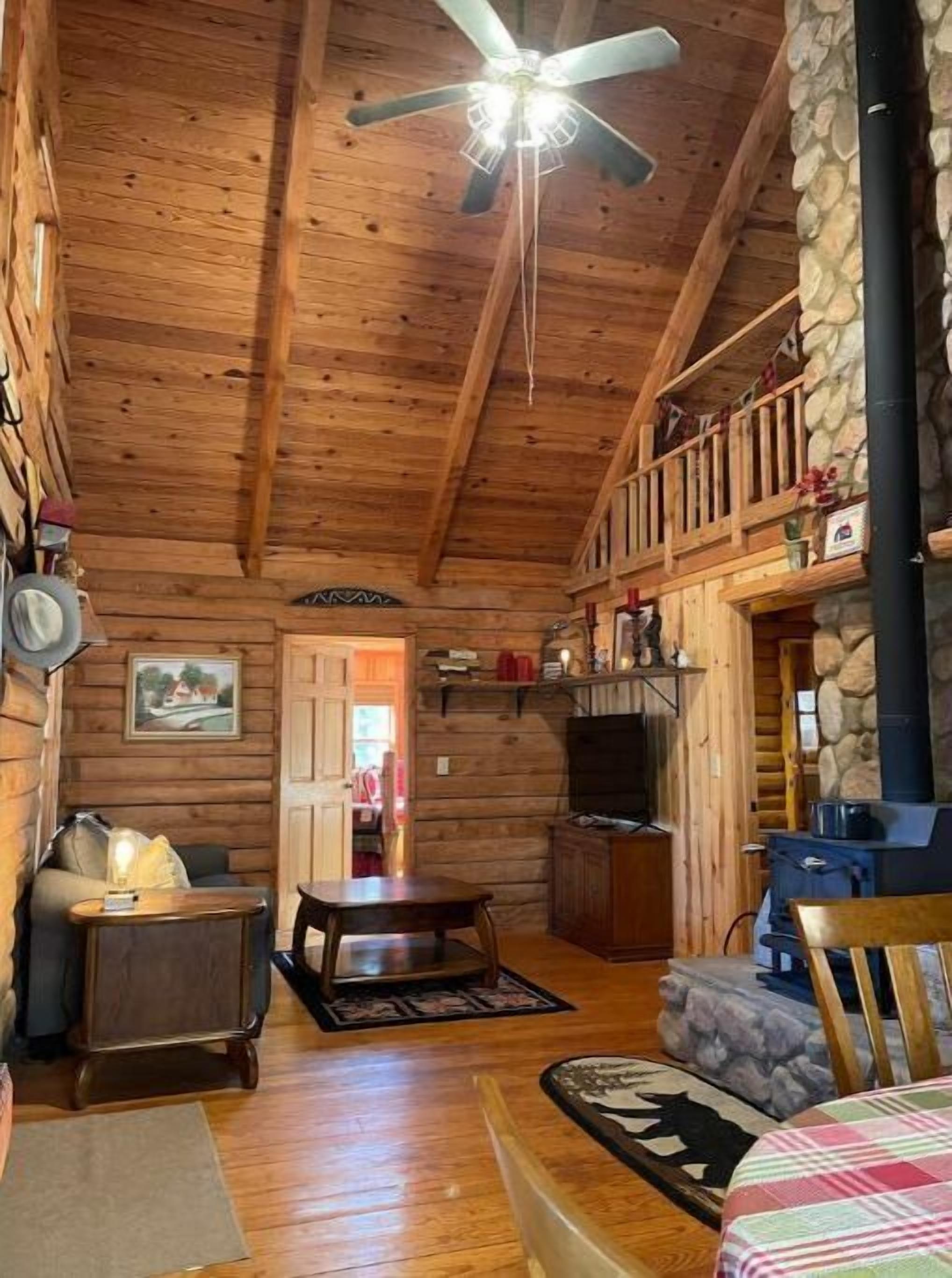 5 Acre Private Hollow w/Brook Running Under Cabin!