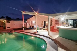 Pool - Cozy Villa with big  pool and absolute privacy (Willemstad)