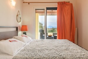 Classic Villa | 6 bedrooms, soundproofing, iron/ironing board, free WiFi - Villa Danae by CorfuEscapes (Corfu)