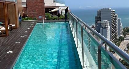 Ocean view! Good location, ideal for couples or small families