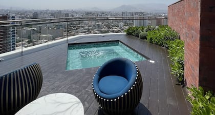 Ocean view! Spectacular location, nice modern ideal for couples or family.