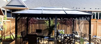 Luxury Boho Escape - 2.5 Baths, 4 Beds, 2 King Suites - 15 min to Falls and NOTL