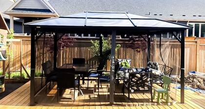 Luxury Boho Escape - 2.5 Baths, 4 Beds, 2 King Suites - 15 min to Falls and NOTL
