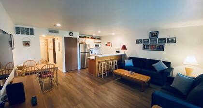 #3 Condo near large pool & shuttle to Gorge Amp-book separately