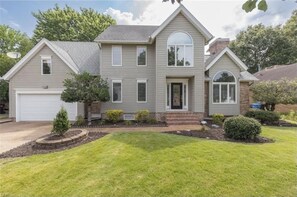 Exterior - Ultimate Vacation Home (Chesapeake)