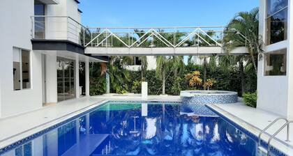 Villa Para dos con Piscina Jacuzzi y BBQ Privados