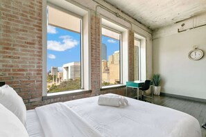 3 bedrooms, iron/ironing board, travel crib, WiFi