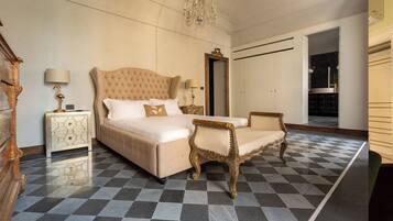 2 chambres, chambres insonorisées, fer et planche à repasser