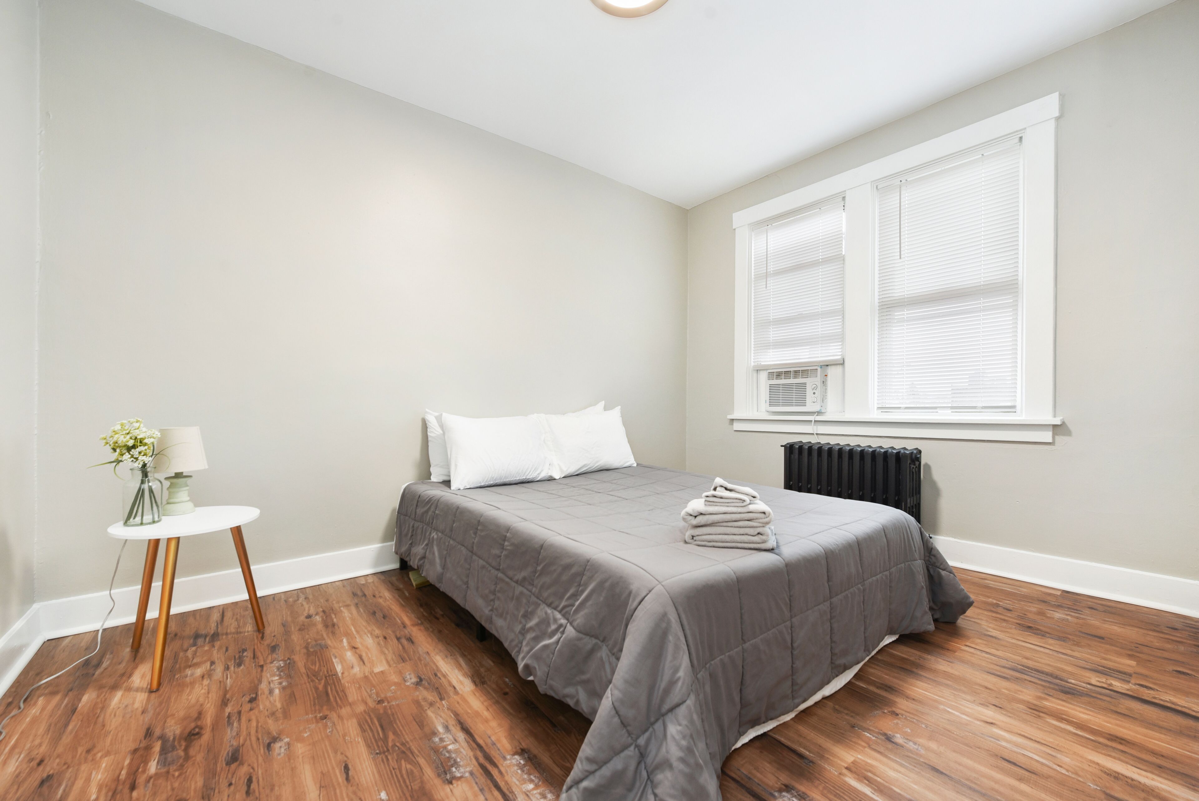 ~Little Italy Bloomfield One Bedroom~