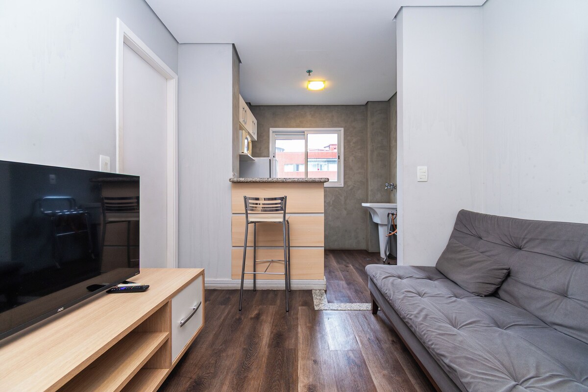 Premium bedding, in-room safe, laptop workspace, blackout drapes
