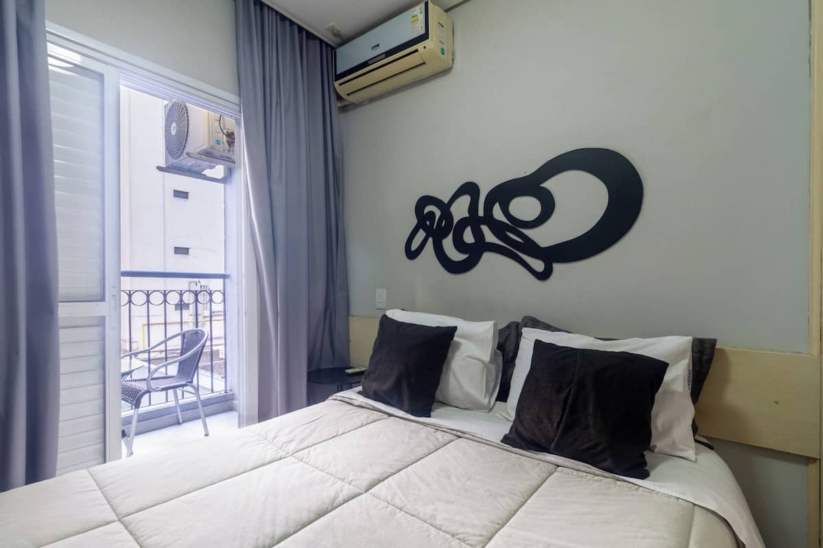 Traditionellt trippelrum | 1 sovrum, sängtillbehör av högsta kvalitet och minibar