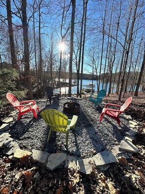 Property grounds - Papa’s Lake House on Lake Keowee with a dock, private cove (Seneca)