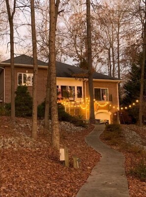 Exterior - Papa’s Lake House on Lake Keowee with a dock, private cove (Seneca)