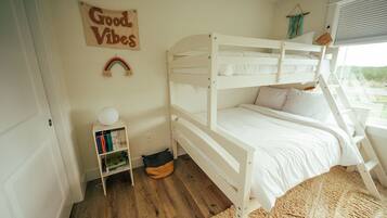 3 bedrooms, iron/ironing board, travel crib, WiFi
