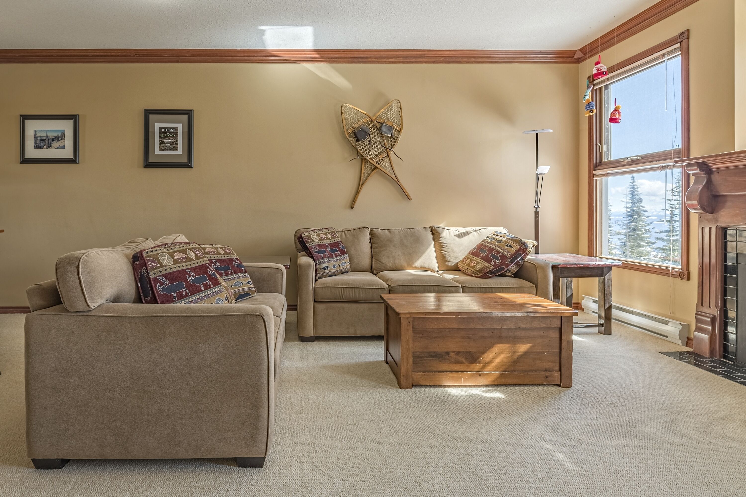 Deluxe Grandview Condo with High Ceilings with Great Ski Access - Pet Friendly!