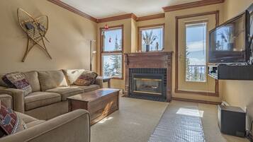 TV connectée, cheminée