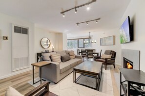 Smart TV, fireplace, DVD player