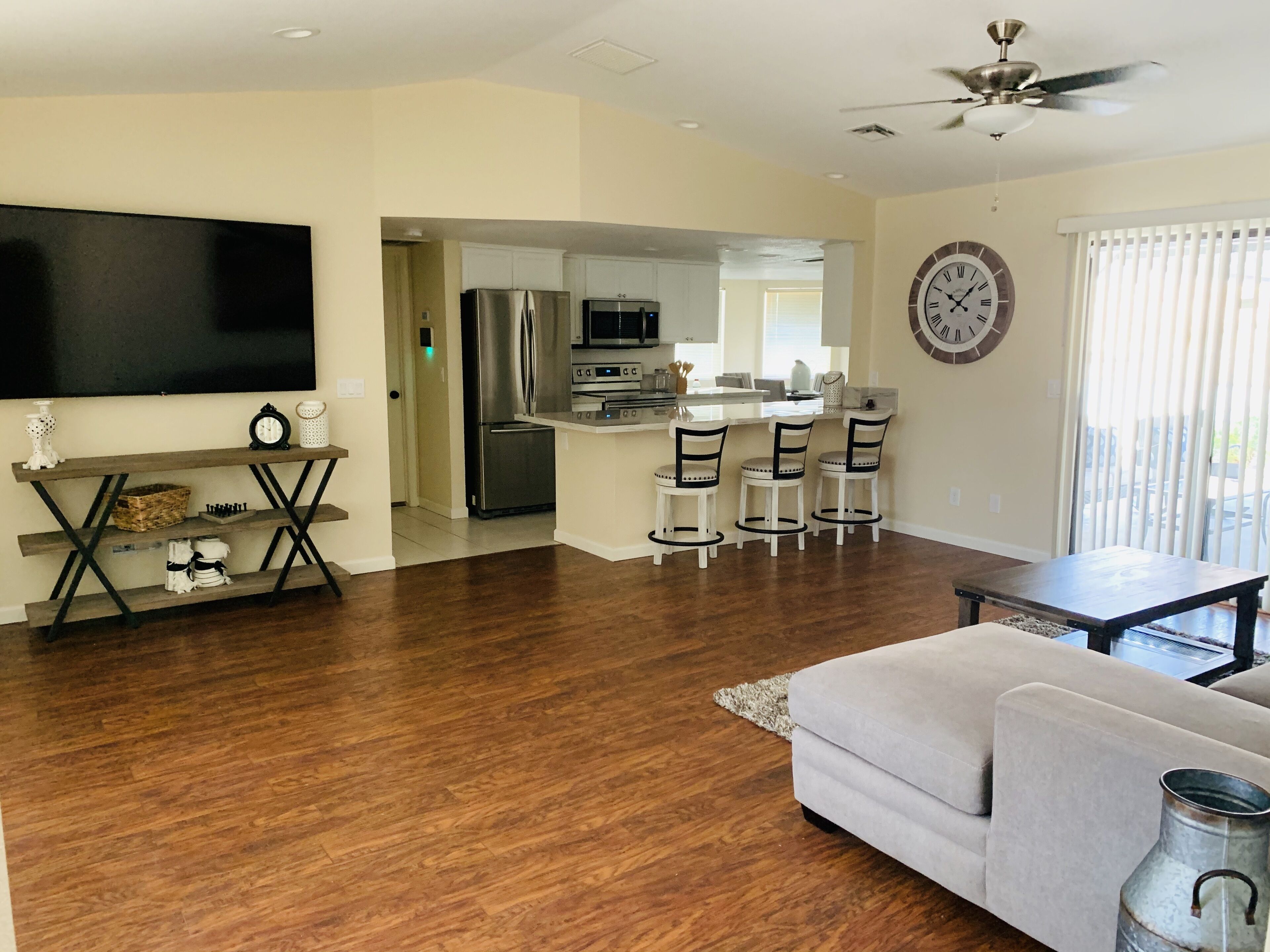 Lake Havasu City Castaway Getaway