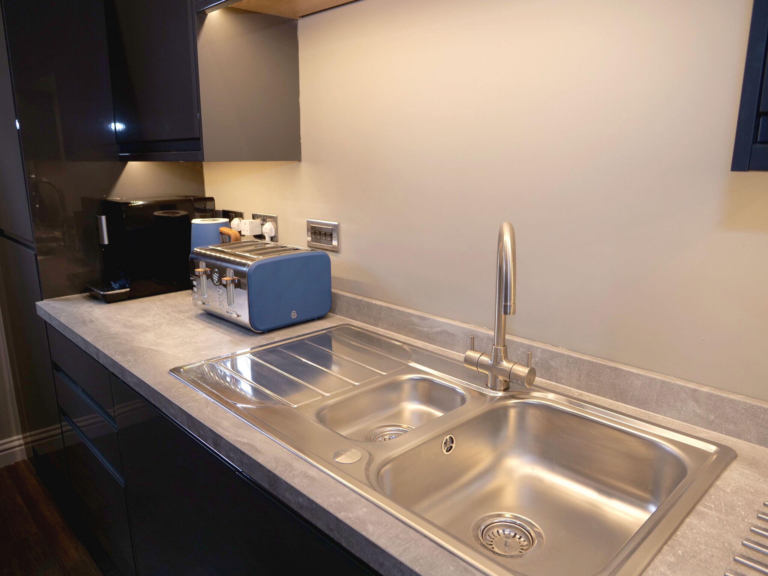 ★ Silver Forge - Luxury One Bed with Office - Sofa Bed