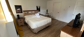 Private stay at Halifax (Private entrance)