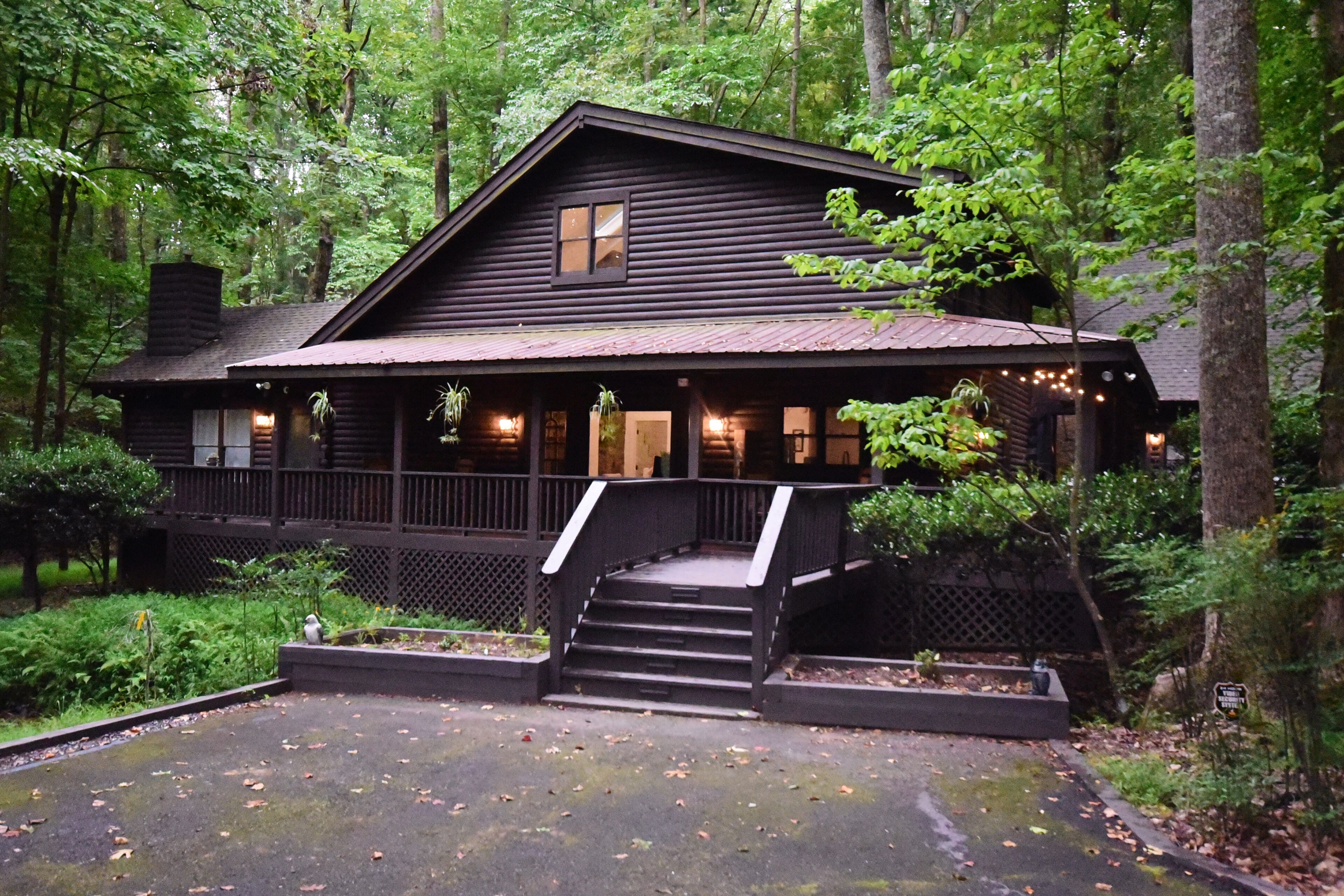 Bliss-filled Big Canoe Mountain Retreat with Epic Gameroom!
