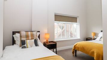 Cottage | 3 bedrooms, individually decorated, individually furnished, free WiFi