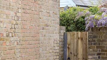 Cottage | Bathroom | Shower