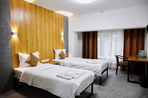 Business Double or Twin Room | Premium bedding, desk, blackout drapes, soundproofing