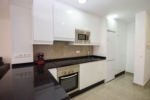 Fridge, microwave, oven, dishwasher - Ref: 302 Beach front apartment in popular Riverina (Fuengirola)