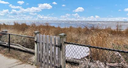 Bayside Guest Cottage