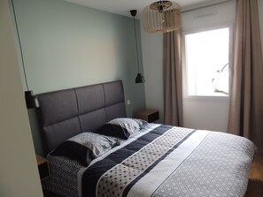 2 chambres, fer et planche à repasser, lit parapluie, Wi-Fi gratuit