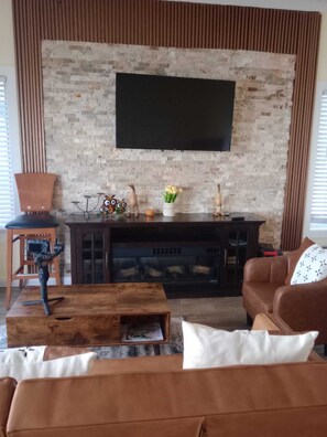 Interior - Romantic Waterfront Sunset Cottage in Eleuthera Bahamas (Savanah Sound)