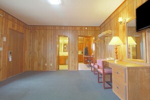 Room, 2 Queen Beds, Non Smoking, Kitchenette - OYO Hotel Waurika OK US-70 near Wichita Falls (Waurika)