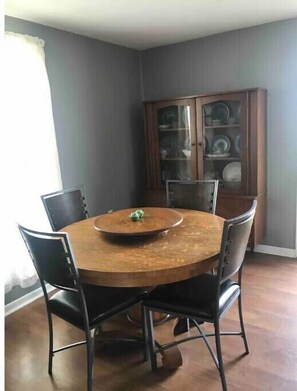 Dining - Country Home with pond Avilla (Avilla)