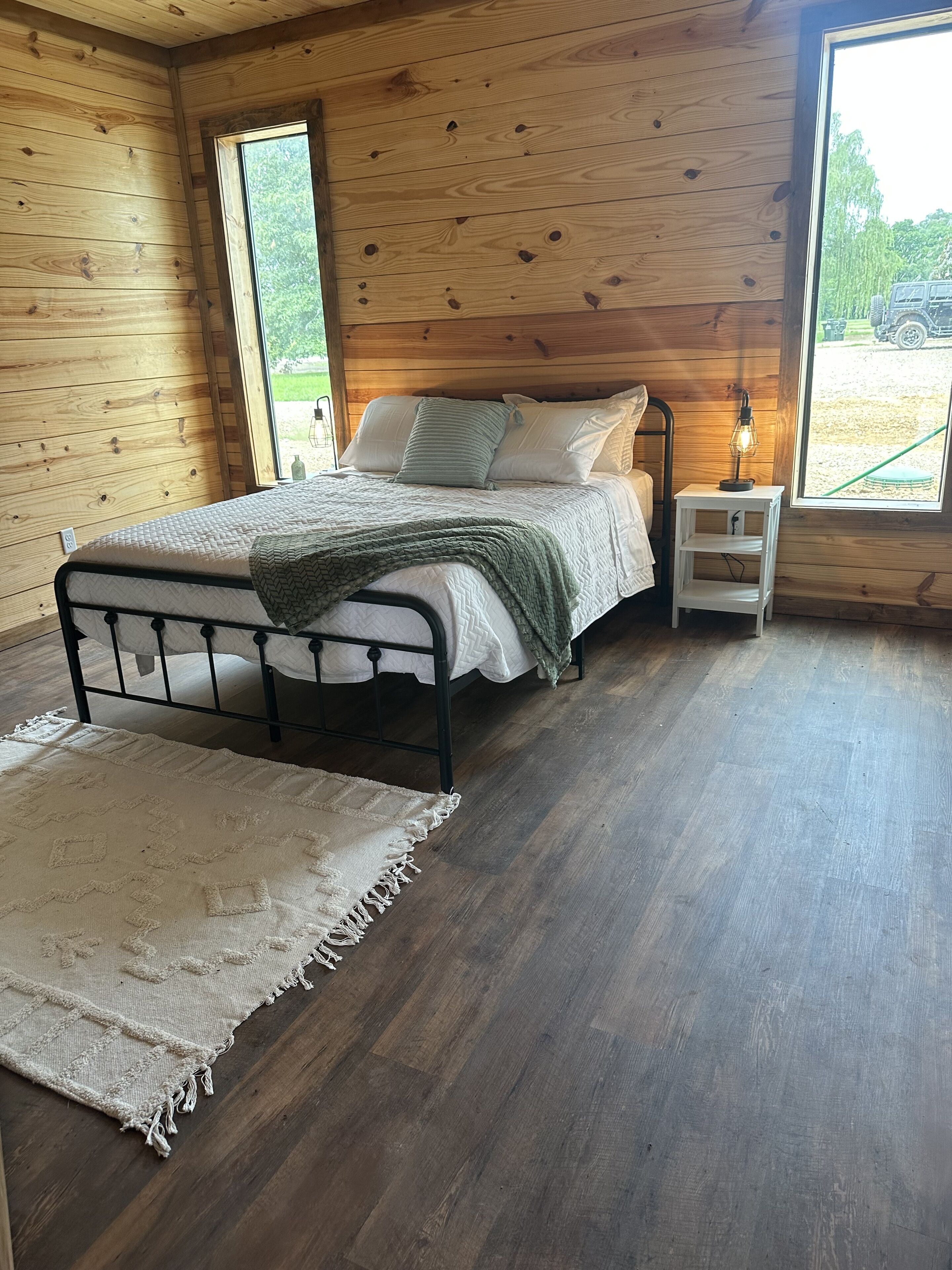 Riverfront Cabin Located directly on Glover River sleeps 12+