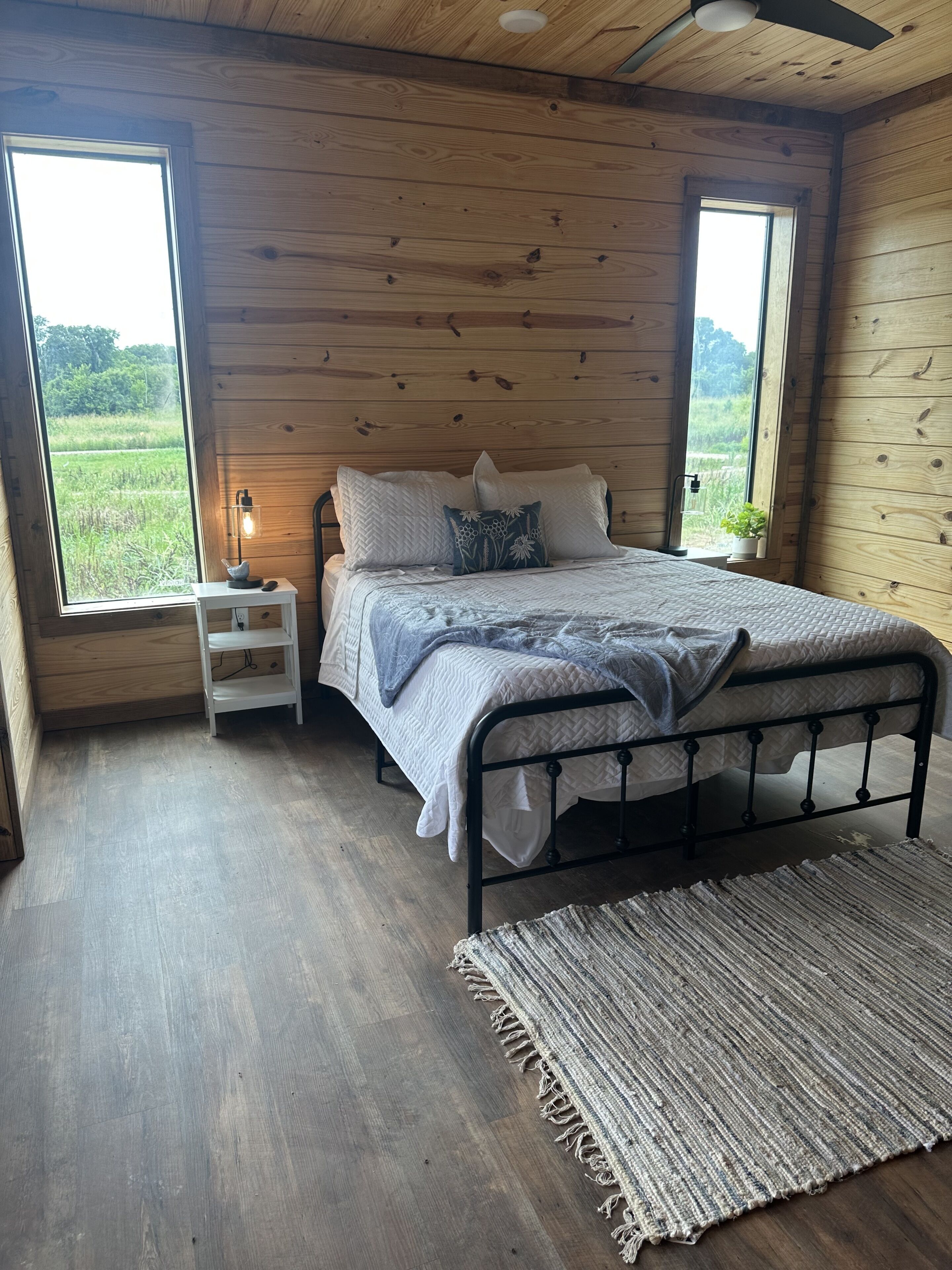 Riverfront Cabin Located directly on Glover River sleeps 12+