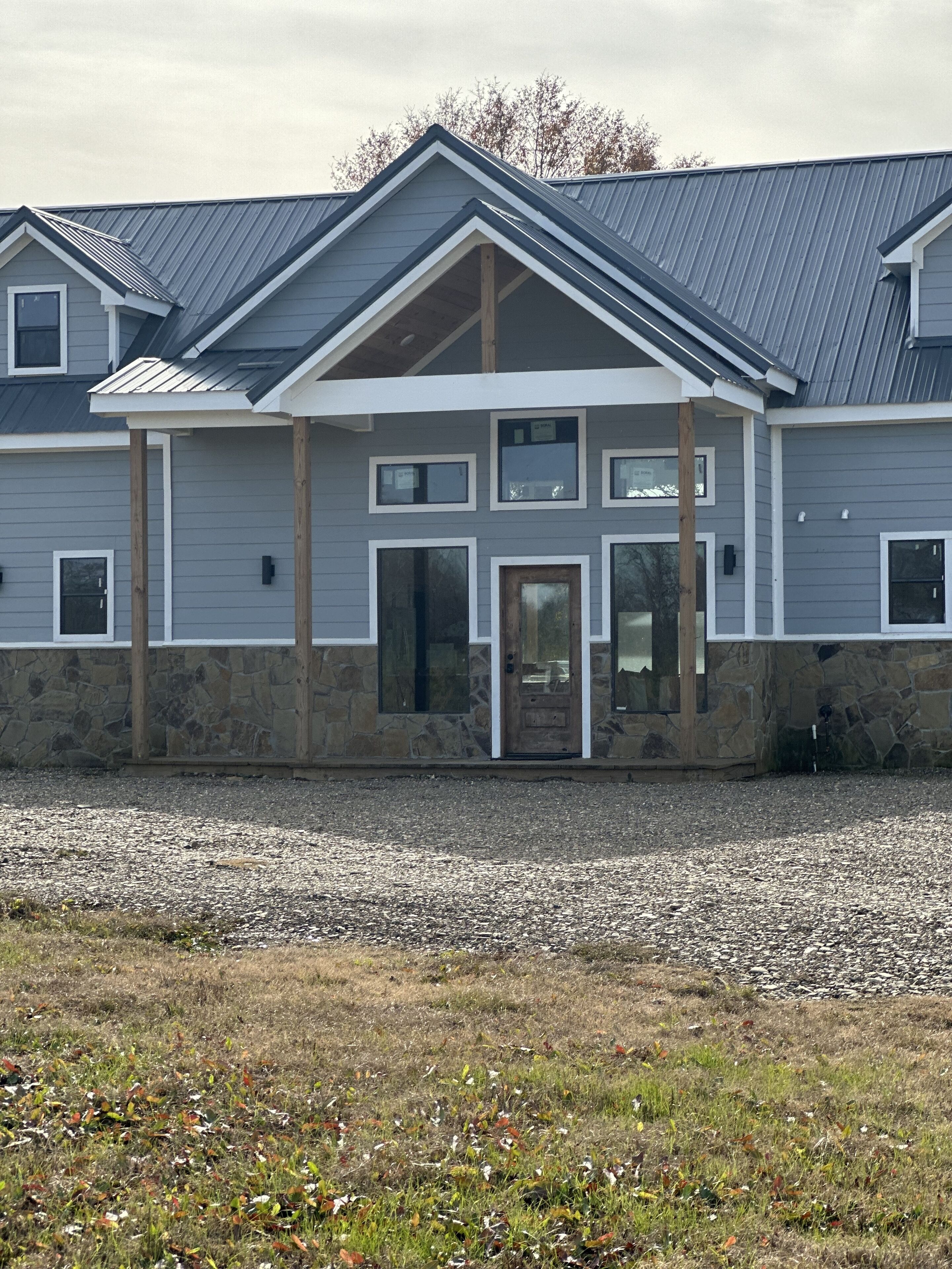 Riverfront Cabin Located directly on Glover River sleeps 12+